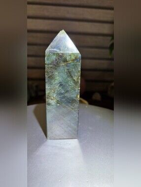 Labradorite Point Tower - Green Blue Flash
